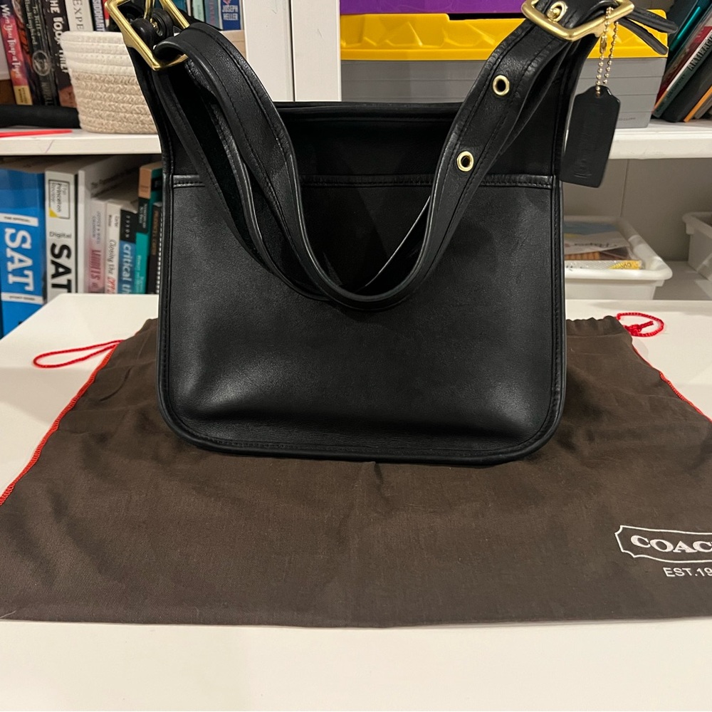 Coach Legacy Zip